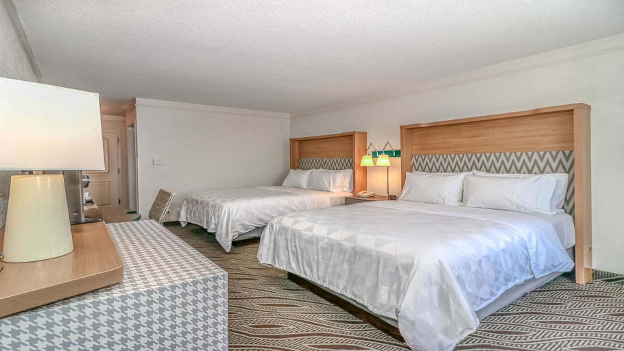 Bedroom 5, Holiday Inn Resort OCEANFRONT @ SURFSIDE BEACH by IHG, Horry