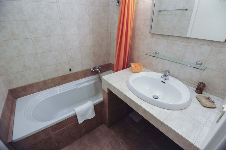 Bathroom, Garibaldi Apartment, Milano