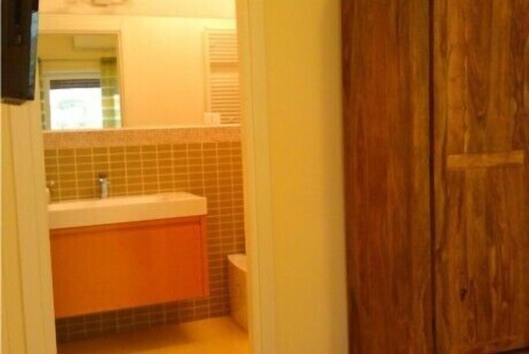 Bathroom 3, Demi's Home, Rome