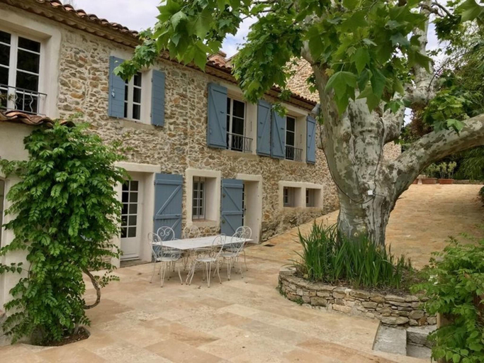 3, In Provence, Family apartment, 2-4 people, Var