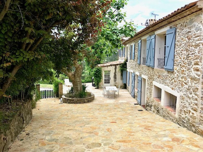 4, In Provence, Family apartment, 2-4 people, Var