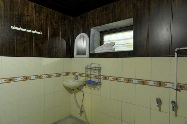 Bathroom 4, Hotel Kausani Retreat, Almora