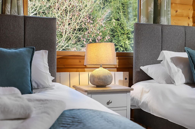 Bedroom 3, South Winchester Lodges, Hampshire