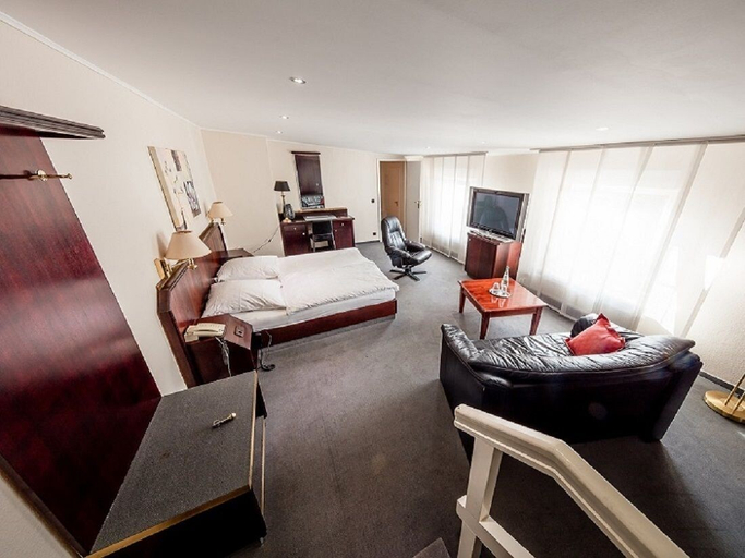 Bedroom 4, Hotel Meyer, Rhein-Erft-Kreis
