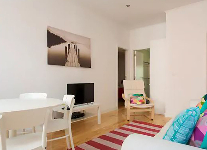 Others 4, Cool Tailor Made 2 Bedroom Apartment, Lisbon