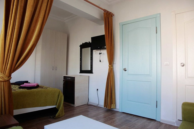 Room 2, Ayroom, Fatih