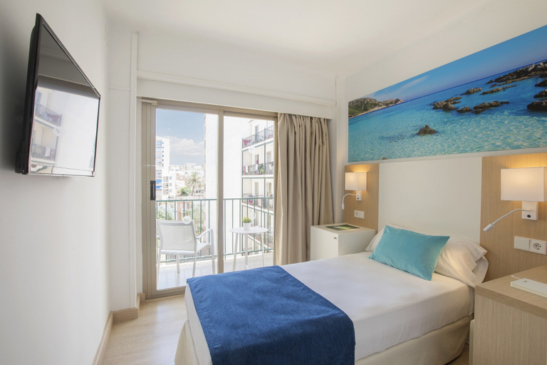 Bedroom 4, whala!beach Hotel & Apartments, Baleares
