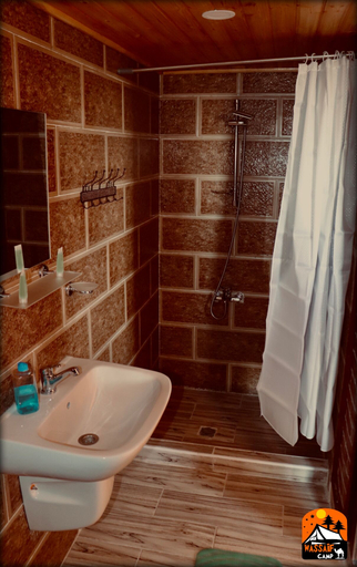 Bathroom 3, Wassaif Camp, Wadi Musa