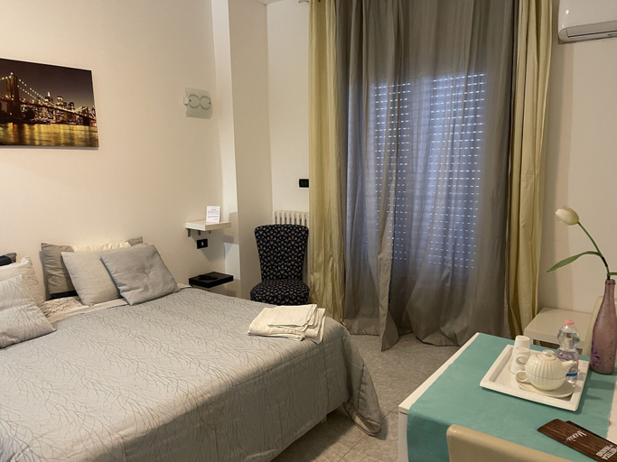 Bedroom 3, HB Albergo Lamanna, Taranto