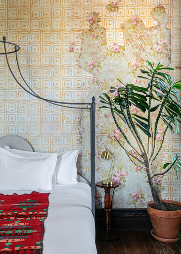 Bedroom 3, Urban Cowboy, Davidson