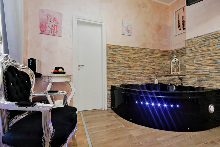 Bathroom 5, Chilling Hot Tub Suite, Rome