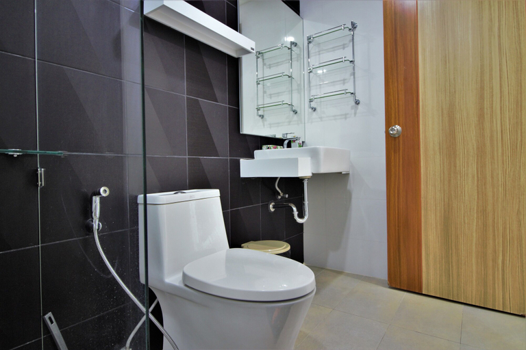 Bathroom 4, Ozone Condotel 2 Kata Beach by PHR, Pulau Phuket