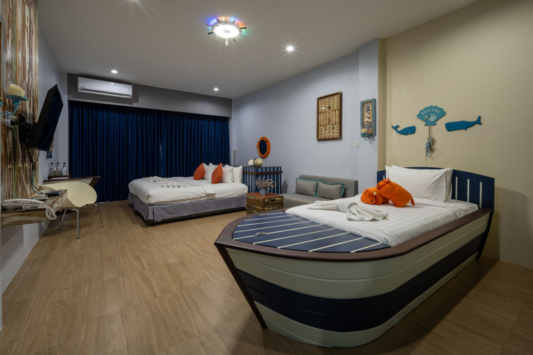 Bedroom 3, The Iconic Hotel, Muang Ranong