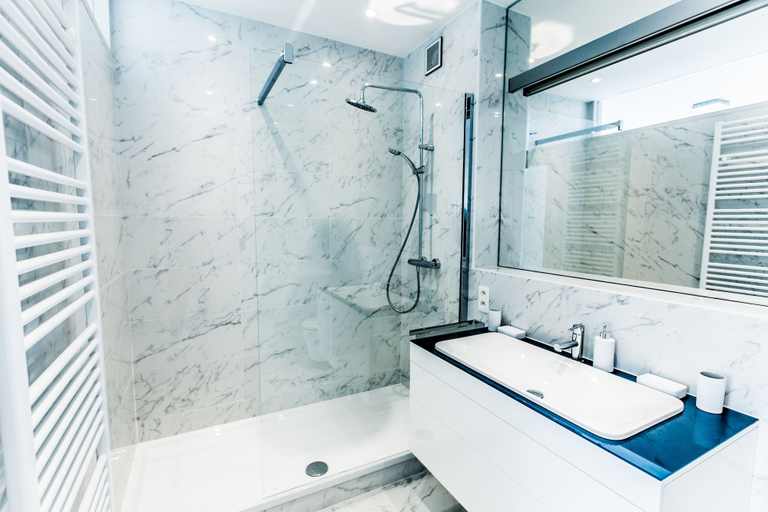 Bathroom, The View, Bruxelles