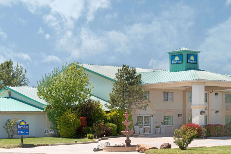 Exterior & Views 2, Days Inn by Wyndham Dalhart, Dallam