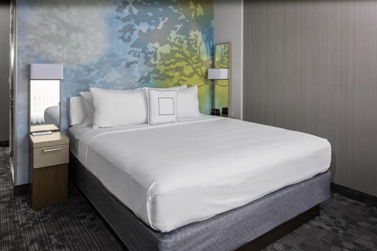 Bedroom 2, Courtyard by Marriott  East Lansing Okemos, Ingham