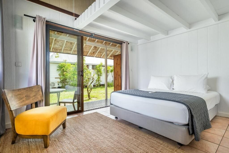 Bedroom 4, Moorea Island Beach