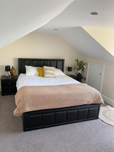 Bedroom 3, Guards View Windsor, Slough