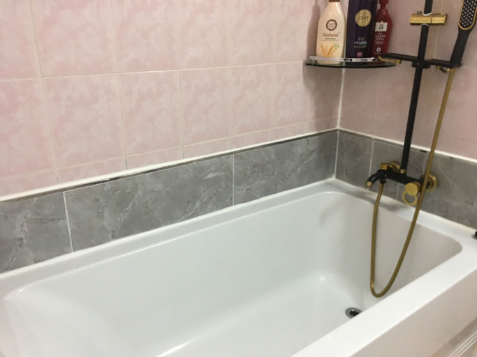Bathroom 4