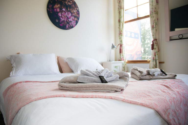 Bedroom 2, The Brown Pub, Ashburton