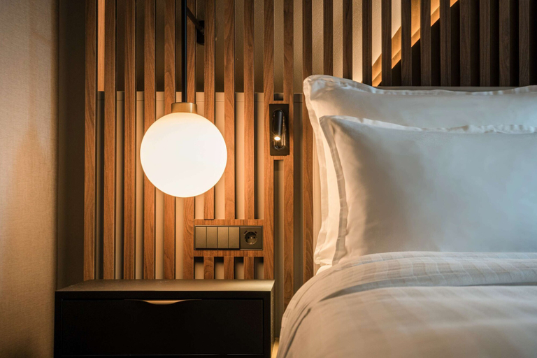 Bedroom 3, Steigenberger Hotel Hamburg, Hamburg