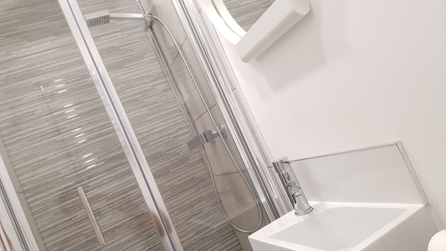 Bathroom 3, Central House, Sefton