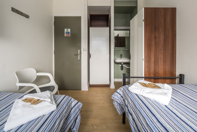 Bedroom 2, LSE Carr-Saunders Hall - Campus Accommodation, London