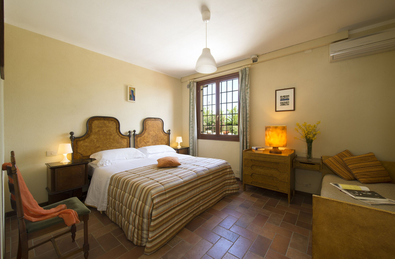 Room 5, Tenuta Montespertoli, Florence