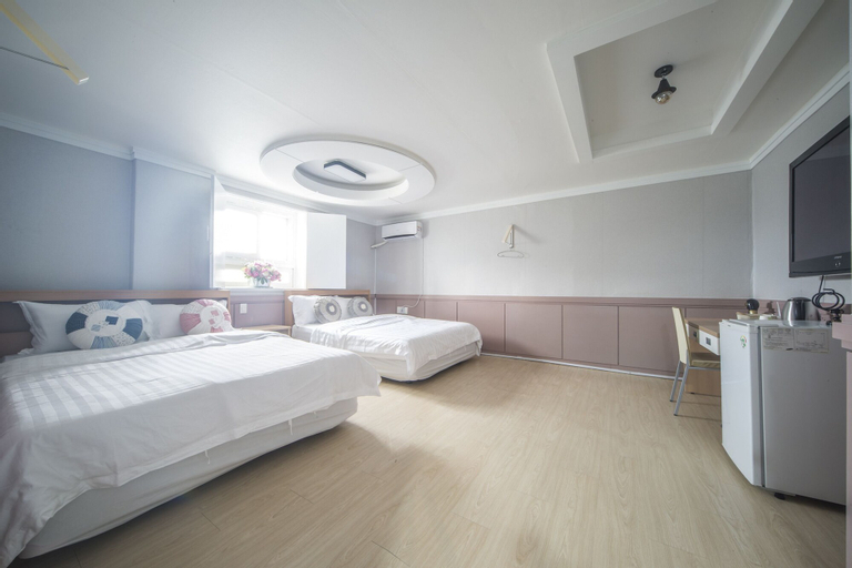 Bedroom 10