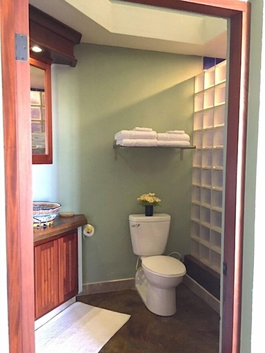Bathroom 4, Almond Tree Hotel Resort