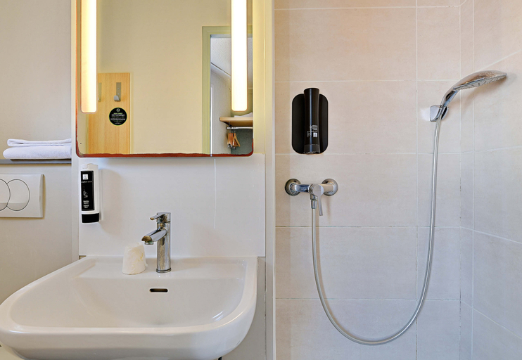 Bathroom 2