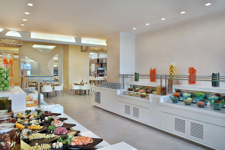 Food & Drinks 5, Hilton Hotel & Convention Jabal Omar Makkah, Makkah