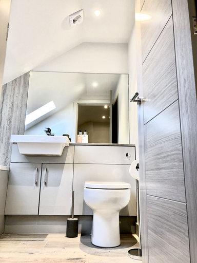 Bathroom 3, Millstream Mews, Derbyshire