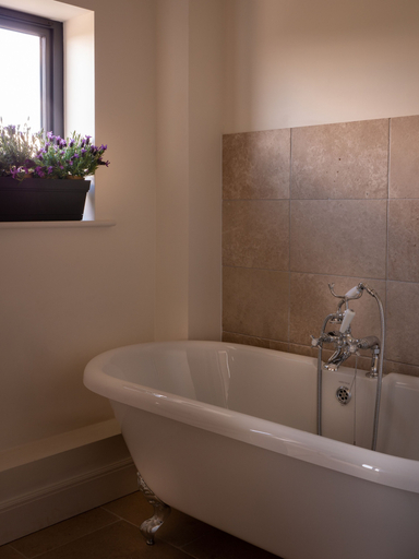 Bathroom 3, Woodchester Valley House, Gloucestershire