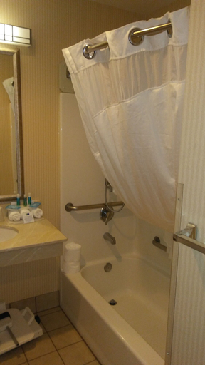 Bathroom 4, Best Western Plus Bend North, Deschutes