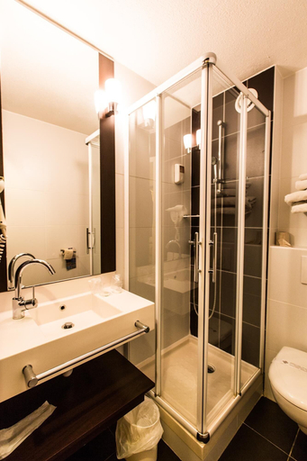 Bathroom 4, Hôtel Inn Design & Restaurant Sedan, Ardennes