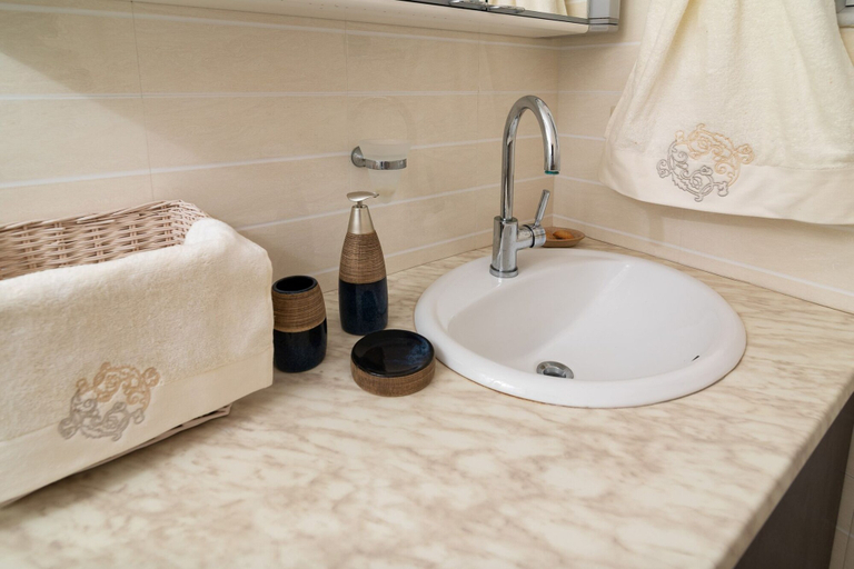 Bathroom 4, SeaView Flat Near the Beach, Peloponnese