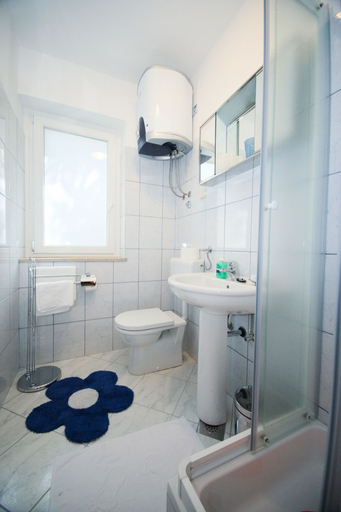 Bathroom 4, Apartments Villa Marijeta, Pojezerje