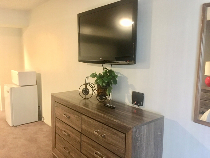 Others 5, Siegel Slots and Suites, Clark