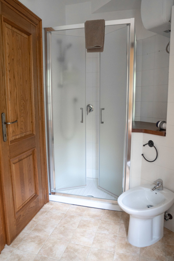 Bathroom 5, Podere Sette Piagge, Terni