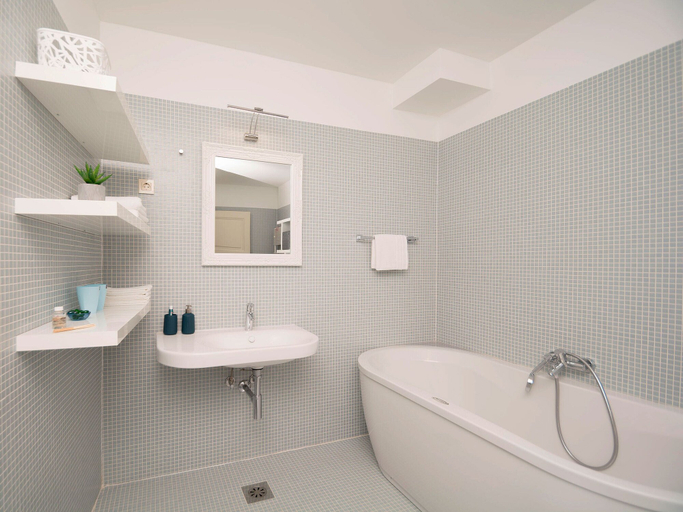 Bathroom 3, VIP Apartment, Ljubljana