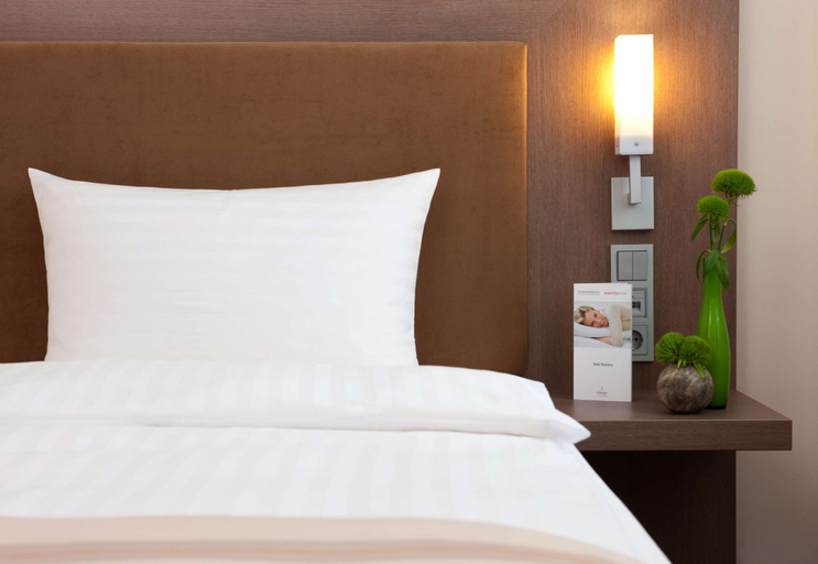 Bedroom 2, IntercityHotel Hannover, Region Hannover
