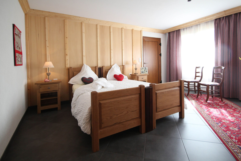 Bedroom 3, Les Gites La Cerisaie, Bas-Rhin