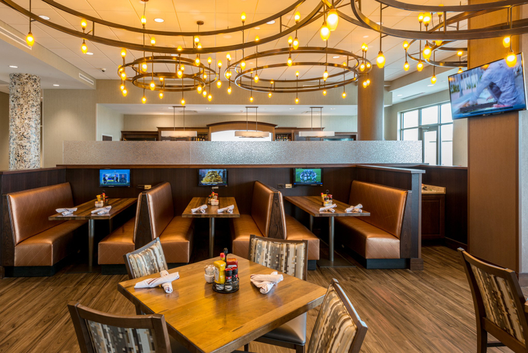 Food & Drinks 3, Holiday Inn PADUCAH RIVERFRONT by IHG, McCracken