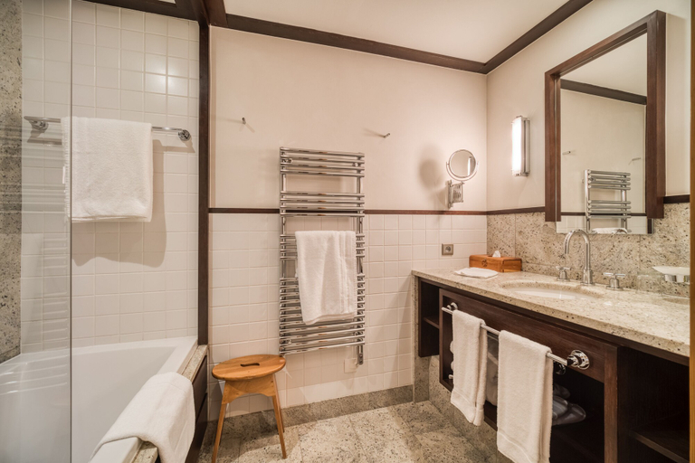 Bathroom 5, Auberge du Bois Prin, Haute-Savoie