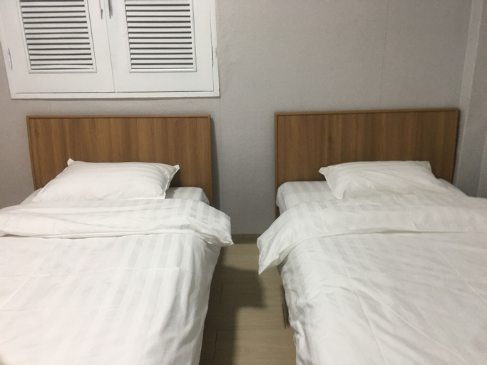 Bedroom 7