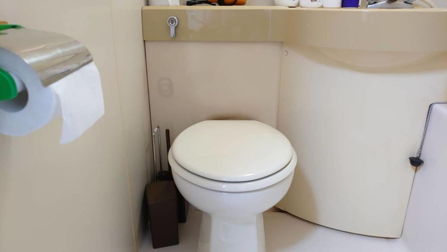 Bathroom 3, Shimaya Building 605, Sapporo