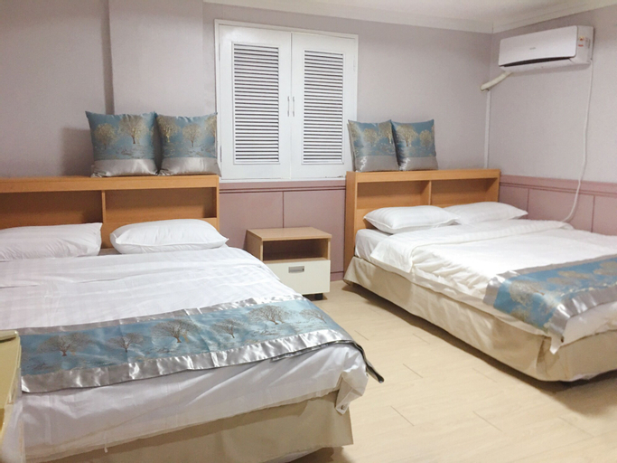 Bedroom 11