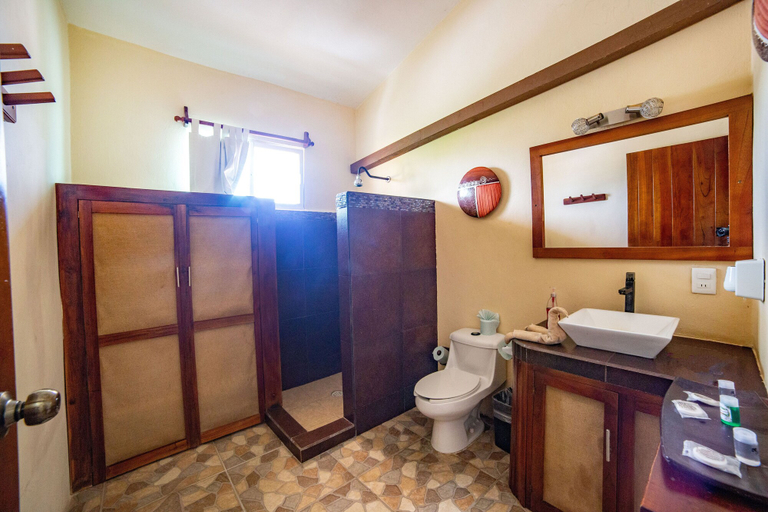 Bathroom 4, Mahasand Suites, Hostel & Hotel, Othón P. Blanco