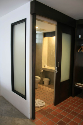 Bathroom 4, Baan Ing Ping, Muang Chiang Mai